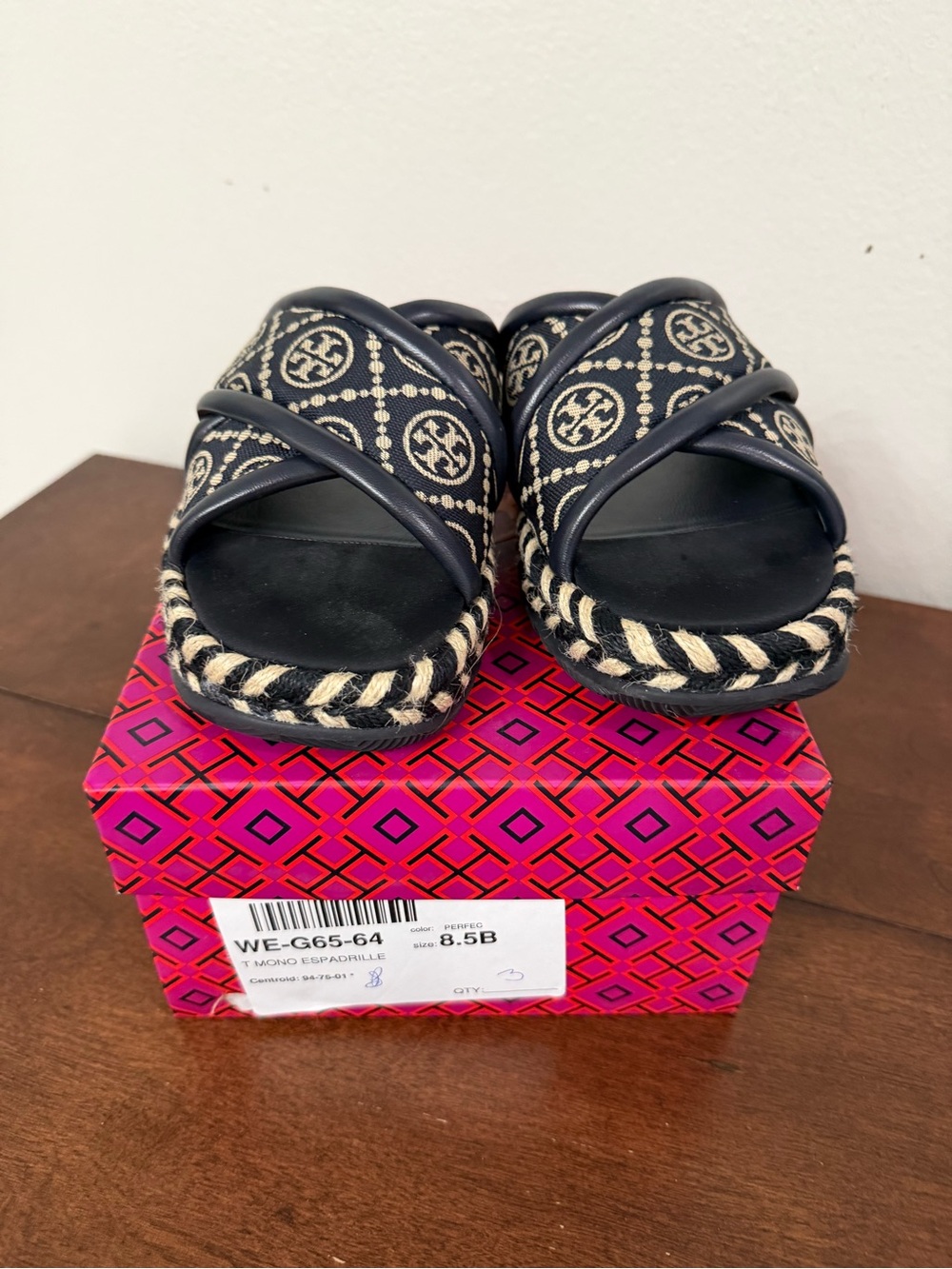Tory Burch Black Logo Espadrille Slide Sandals - Picture 2 of 2